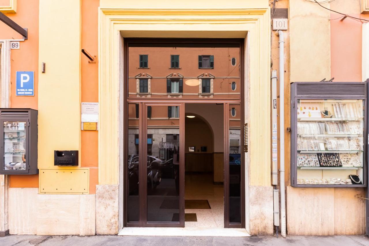 La Casa Di Andrea Ai Musei Vaticani 2 Рим Экстерьер фото